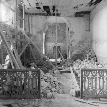 Jean-François Peiré © Inventaire général Région Occitanie, 77 Intérieur de l’église paroissiale de Saint-Nazaire, 1987 Photo de l'église de saint nazaire