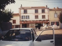 Restaurant l’Univers photo d'un commerce sur l'allée des Promenades de Molières