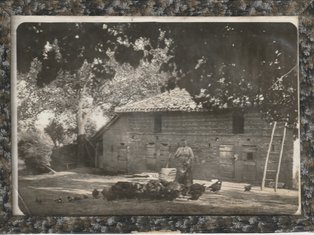 Anna_la_maman_d_Elisa-_propriete_de_naudou_saint_christophe Photo de ferme
