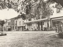 Carte postale des Promenades du Plateau : Restaurant- Café-Hôtel-Dancing, expédition le 13-12-1960 Carte postale ancienne de la ville de Molières 82