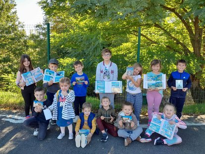 photo représentant l'école et les enfants